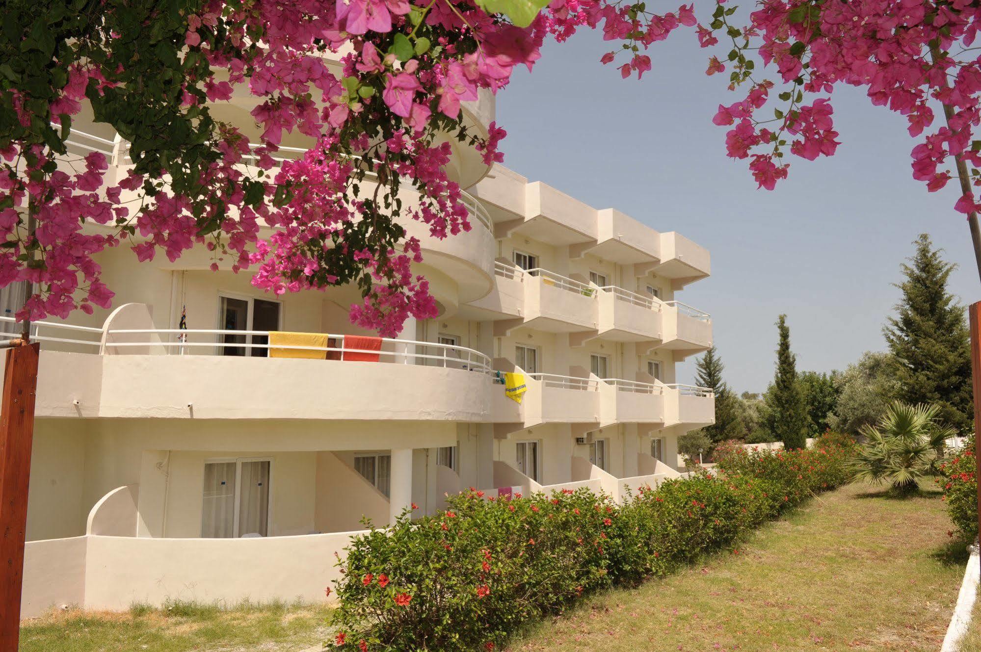 Aparthotel Evita