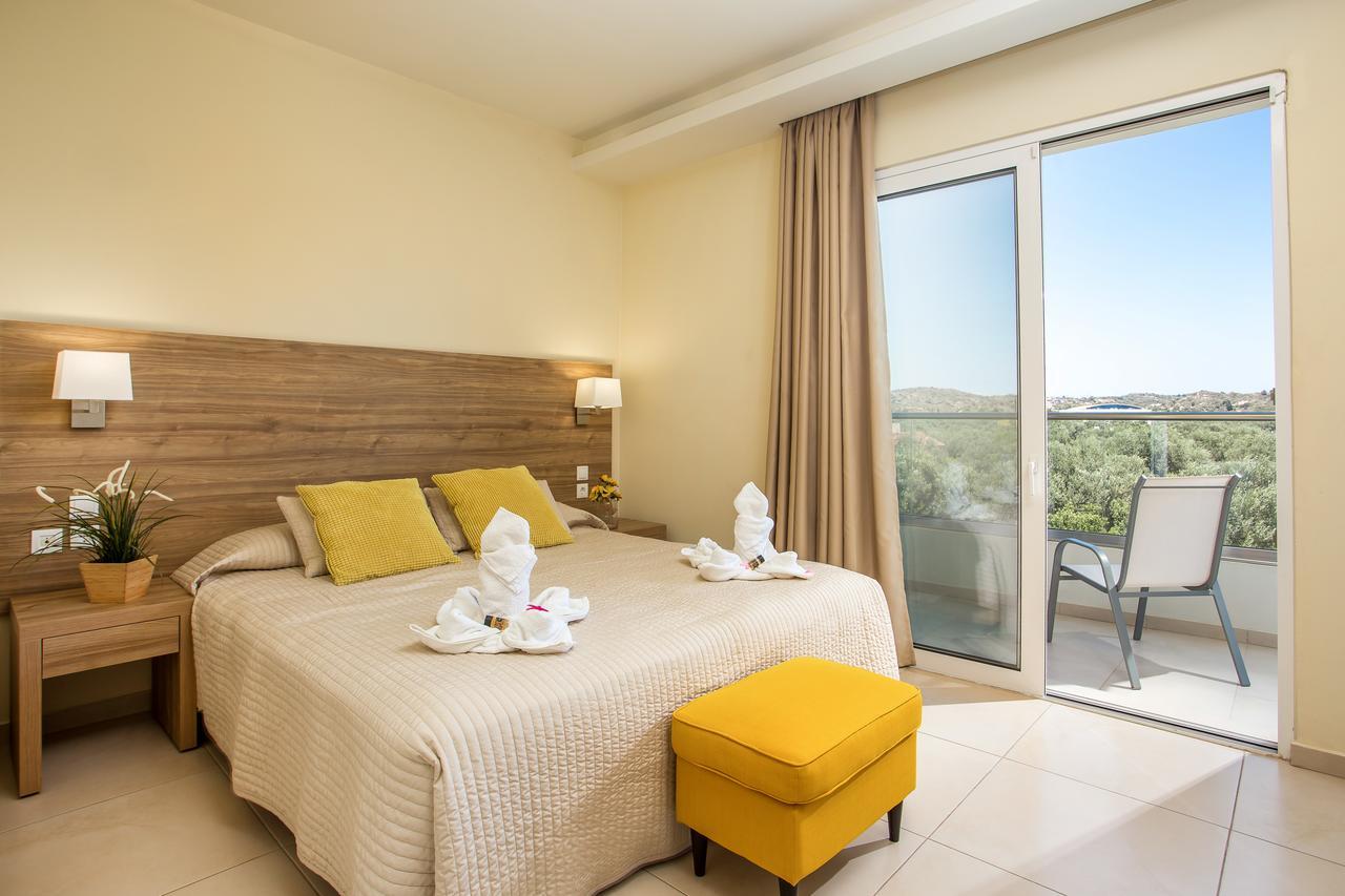 Aparthotel Evita 3*
