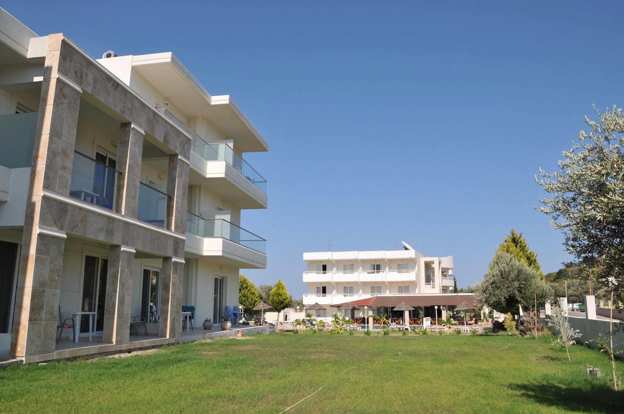 Aparthotel Evita 3*
