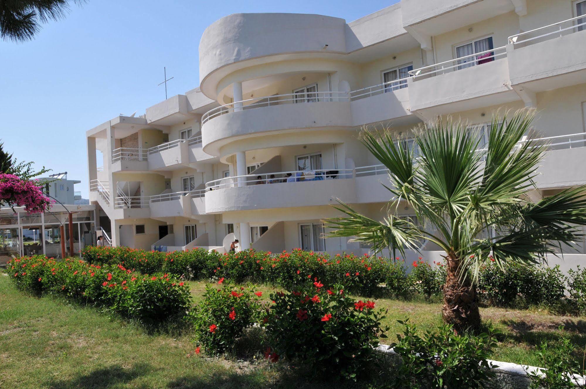 Aparthotel Evita